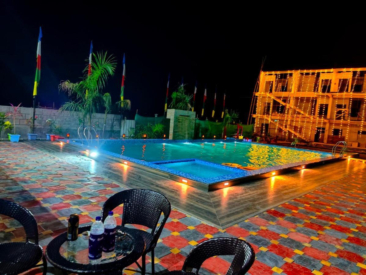 Green Vista Resort Chālsa Buitenkant foto