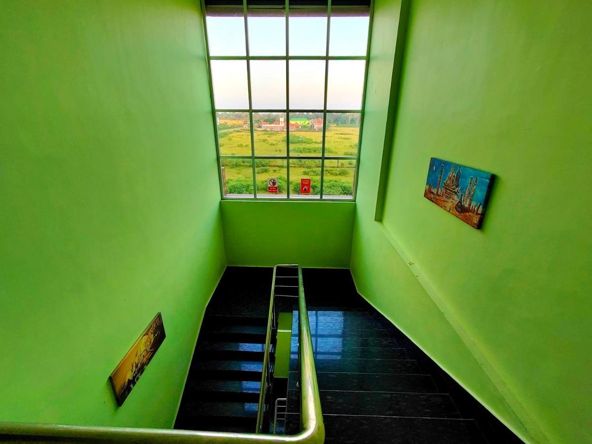 Green Vista Resort Chālsa Buitenkant foto